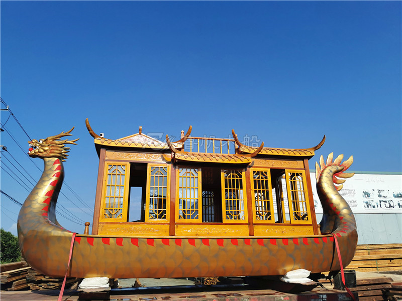 龍頭仿古船
